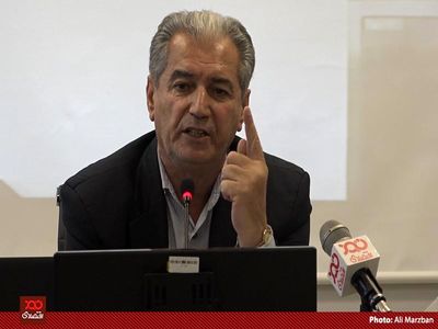 هر ۱۰ درصد رشد نقدینگی ۶ درصد به تورم اضافه می‌کند/ دولت هر زمانی که اراده کند می‌تواند عده‌ای را فقیر کند