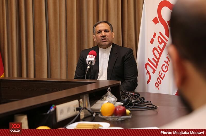 تعدد نرخ‌ ارز بهانه‌ای برای افزایش کاذب مصارف ارزی است/ بازگشت ارز حاصل از صادرات نباید با سیاست‌های تهدیدی انجام شود