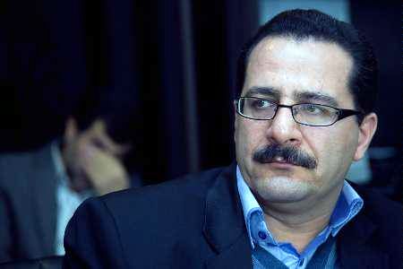 همه دولتها از اقتصاددانان به عنوان مشاور استفاده میکنند ولی دولت روحانی خود را از این مسئله محروم کرده است