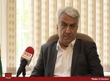 چشم پزشکان در مطبشان عینک می‌فروشند!