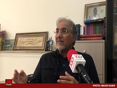 عامل اصلی رشد شاخص بورس، تبلیغاتی است که کل نظام تبلیغاتی کشور در حال انجام آن است