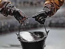 گشایش اقتصادی وعده داده شده، طرح پیش‌فروش ۲۲۰ میلیون بشکه نفت در قالب اوراق سلف است