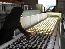  لامپ‌های بی کیفیت چینی کمر تولید کنندگان داخلی را شکسته/ جنگ قیمتی شدیدی با لامپ‌های چینی داشتیم