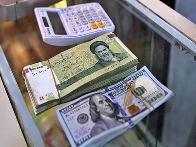 با آمدن بایدن دلار مثل قطعنامه ۵۹۸ ریزش میکند!!