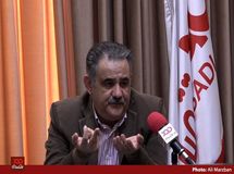 مگر اختراع دلار ۴۲۰۰ تومانی و فروش ذخایر طلای ایران در سال‌های اخیر هم کار آمریکا بود که به او لعن و نفرین بفرستیم!؟