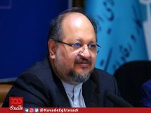 تا پایان سال هر ماه یک شرکت از زیر مجموعههای شستا را در بورس واگذار میکنیم