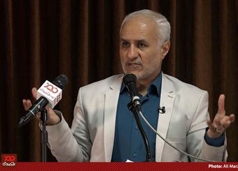 چی دارید دست دشمن که هر معاهده‌ای را امضا می کنید؟