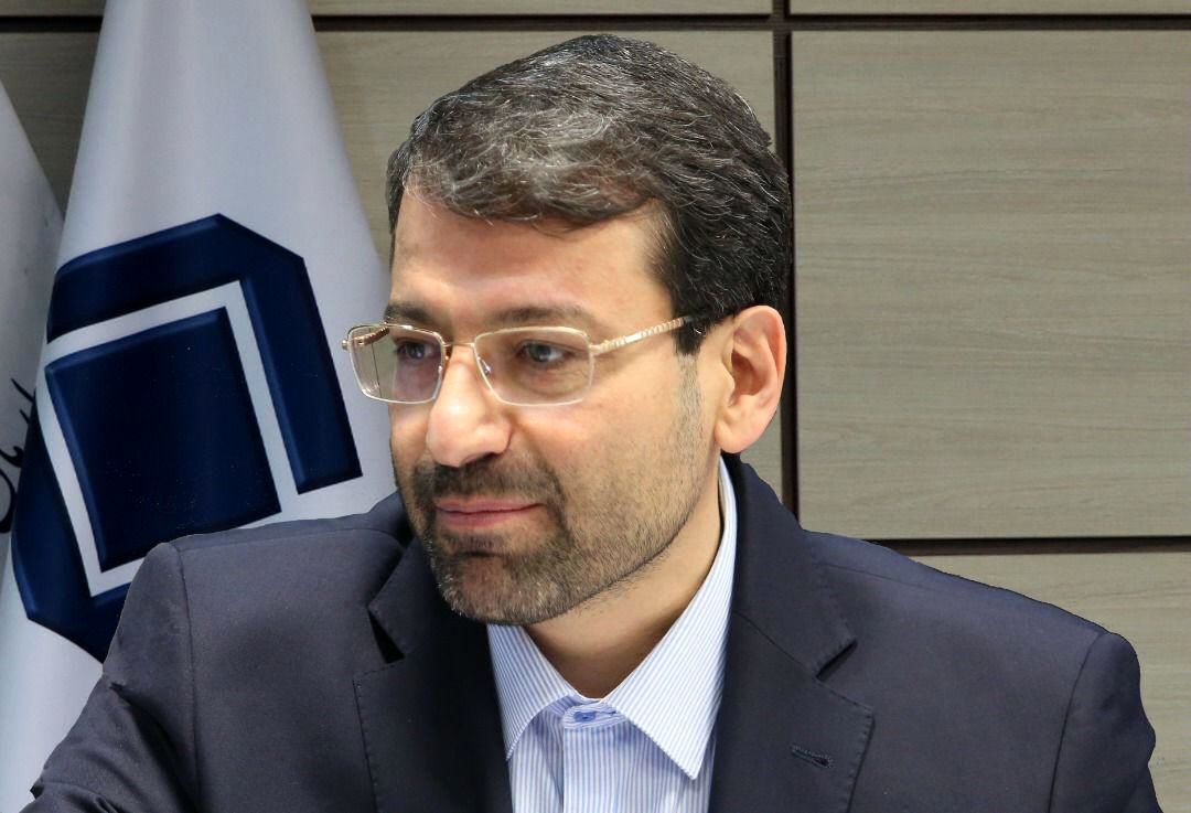 روی سرمایه انسانی رنگ نگذاریم