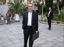 به خاطر حسنات و خیراتی که انجام دادم در زندان هستم