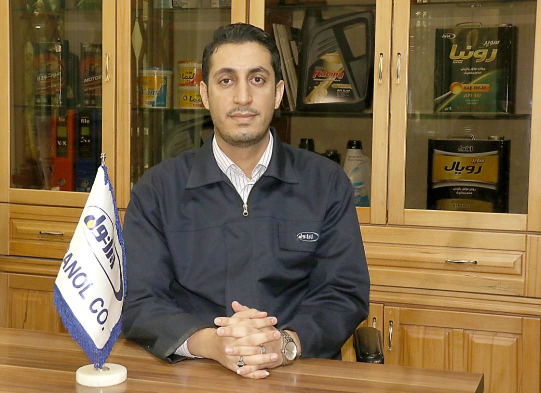 جذب ۶۰ مشتری جدید برای ایرانول/ افزایش بهره وری و کنترل عملکرد دو عامل موفقیت ایرانول در سال ۹۹/ ایرانول توانایی رقابت با تمام رقبای خارجی را دارد/ خدمات پس از فروش ایرانول در بخش صنایع زبانزد است