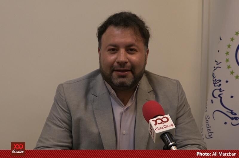 چرا با وجود رشد ۸۷ درصدی قیمت محصولات پتروشیمی، قیمت لبنیات به شکل دستوری تعیین می‌شود؟