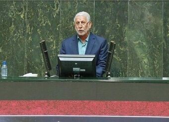 چند تا از آقازاده های حرام خوار را در ملا عام اعدام کنید