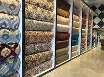 دبیر انجمن صنایع نساجی: قاچاق از مبادی رسمی اتفاق می‌افتد/گمرک: جلوی قاچاق پارچه رومبلی گرفته خواهد شد