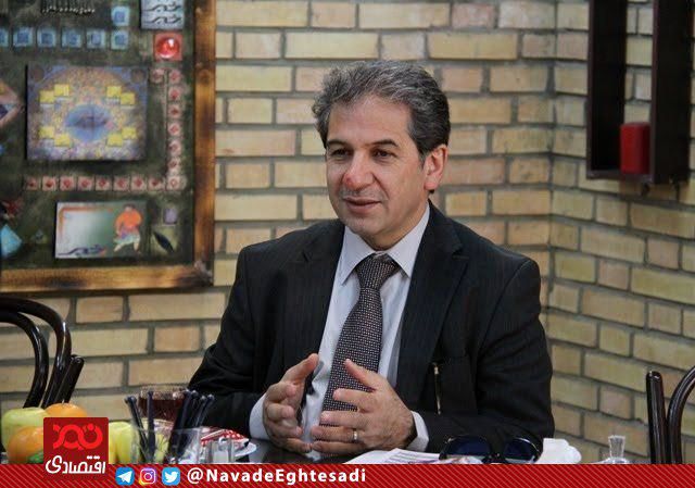 افزایش طلب خودروسازان به قطعه سازان و کاهش ارزش پول ملی، قطعه سازان را روز به روز ضعیفتر کرده است