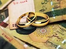 سقف وام ازدواج در لایحه بودجه ۱۴۰۰ ، ۵۰ میلیون تومان باقی ماند