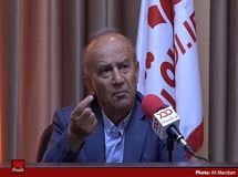 آقای روحانی مگر دست وزارت صمت برای کنترل بازار بسته است که گرانی‌ها را به گردن نبود وزارت بازرگانی می‌اندازید؟