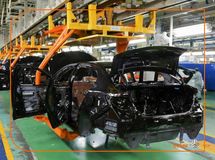 جدیدترین ورق‌ها، آلیاژها و فرآیند تولید خودرو به نام شاهین ثبت شد/ فناوری تولید به‌روز و آلیاژهای جدید، شاهین را به ایمن‌ترین خودروی ملی تبدیل کرده است