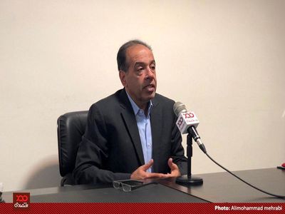 مردم و فعالان اقتصادی به بانک مرکزی اطمینان ندارند و این فاجعه است