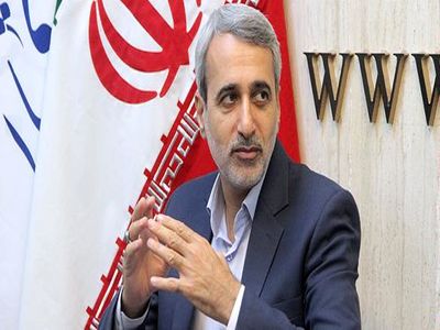 آذری جهرمی دستش را در جیب مردم کرده و باید در اینباره پاسخگو باشد