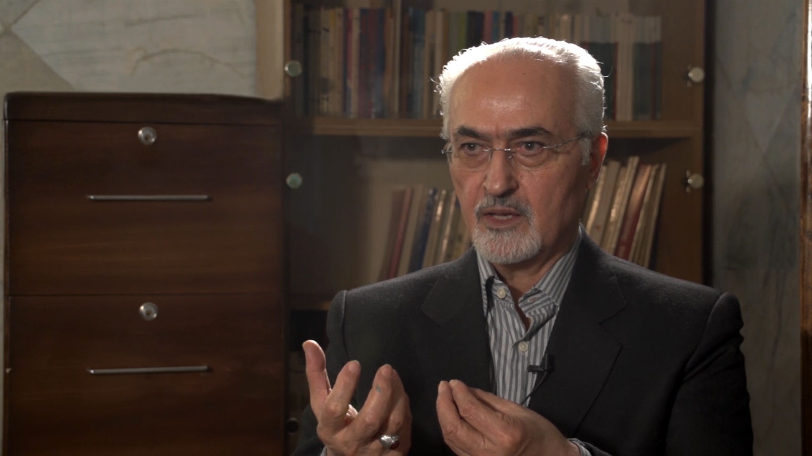 سازمانهای دولتی حتی از ذکر عبارت "اسلامی" در تنظیم لوایح خود نیز ابا دارند!/ شواهد نشان میدهد دولت همچنان به مشکلات واقعی کشور واقف نیست
