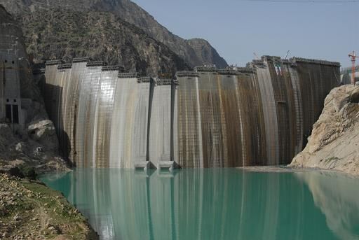 آبرسانی به ۸۰۰ روستای دیگر در دست اجرا است