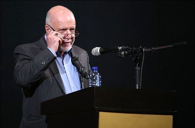 برخی گمان میکنند امضای قرارداد با توتال اسلام را به خطر میاندازد