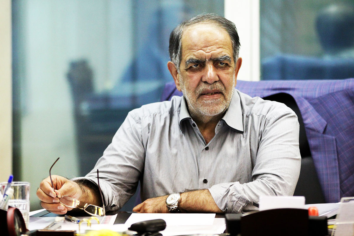 طیب‌نیا به خاطر مشکلات قلبی از حضور در کابینه دوازدهم انصراف داد/ سواد طیب‌نیا از کرباسیان وزیر پیشنهادی اقتصاد بیشتر است!