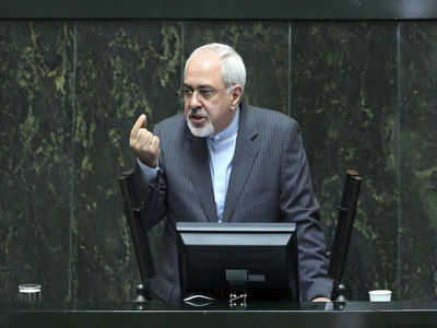 ظریف فرق بین سرمایه گذاری خارجی و وام خارجی را نمی‌داند!/ بانک مرکزی گاف عجیب وزیر خارجه را جبران کرد