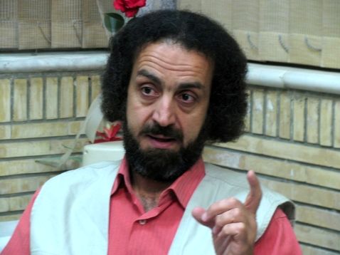 تمجید اقتصاددان اصلاح طلب از رضاخان/ توهینهای متعدد رنانی به دستاوردهای انقلاب اسلامی