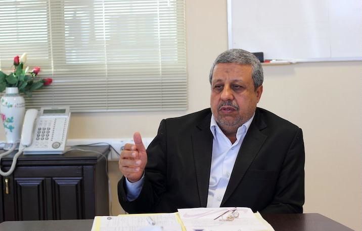 حذف برچسب قیمت کالا تبعات جبران ناپذیری برای معیشت مردم دارد/ دولت با این کار کلاه بزرگی بر سر مردم می گذارد