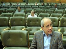 مسعود نیلی کجاست، پیدایش کنید