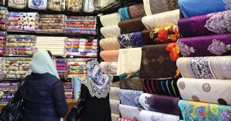 60 درصد کارخانجات نساجی تعطیل شدند، مابقی هم با یک سوم کار می‌کنند/ تعرفه ورود پارچه از 200 به 55 درصد رسید!