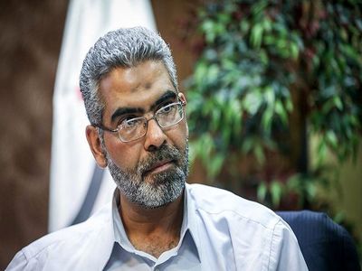 سود تک نرخی کردن دلار در برهه فعلی به جیب عده خاصی می‌رود/ بانک مرکزی ارز تک‌نرخی را روی نرخ بازار سفته‌بازی دنبال می‌کند