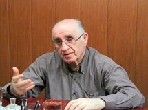 برداشتهای دولت از صندوق توسعه ملی برای هزینه‌های جاری نوعی رانتخواری است/ دولت در برنامه ششم صندوق توسعه ملی را به خزانه خودش تبدیل کرد