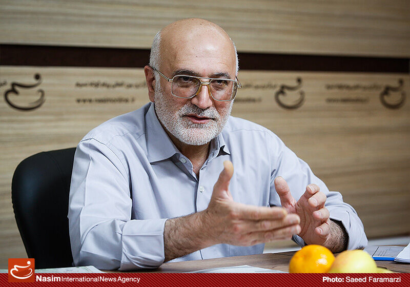 سفیر کره جنوبی اعلام کرده که برای انتقال پول به ایران از چمدان استفاده می‌کند/ منتقدان دلار چند نرخی در دولت قبل امروز خودشان جرات تک نرخی کردن را ندارند