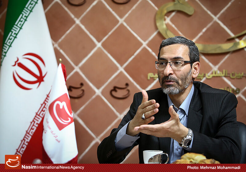 بنزین یورو 4 را فقط در برخی شهرها توزیع می‌کنند/ در قانون اساسی مشکل آلودگی هوا بر عهده رئیس‌جمهور است