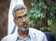 دولت درآمدهای ارزی را به حال خودش رها کرده/ گرانی دلار حتما بر تورم اثر می‌گذارد/ سازمان مالیاتی باید با وضع مالیاتهای سنگین جلوی خرید و فروش دلار را بگیرد