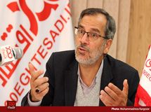 بانکها سفته بازی می‌کنند تا هزینه‌های خودشان را پوشش دهند/ بخشی از ارز کشور صرف قاچاق میشود/ تورم و رکود در پیش است