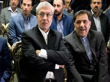 آخوندی در وزارت راه و شهرسازی باقی ماند