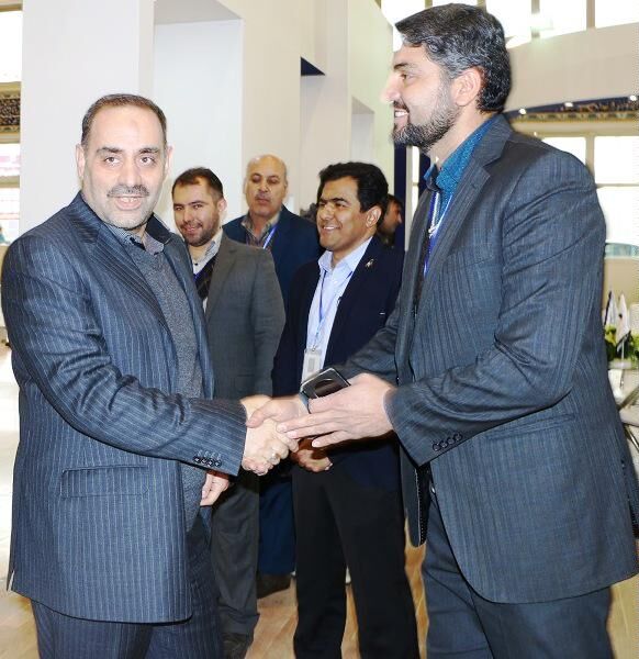 احتمال توزیع کارت اعتباری خرید کالا بین بازنشستگان فولاد در ابتدای سال 97/ حقوق اسفند و عیدی بازنشستگان واریز شد