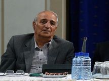 بانک مرکزی در مقابل سفته بازها بیتفاوت است/ کم کاری بانک مرکزی دلار را گران کرد