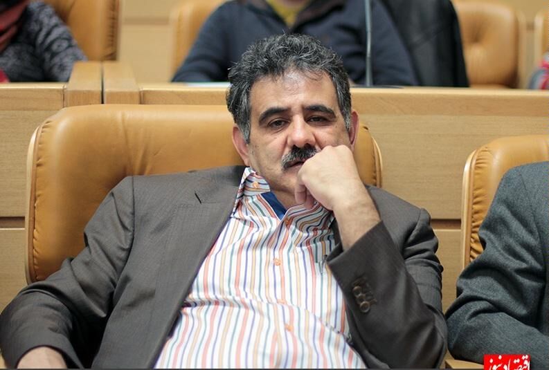 منتقدان دولت فقط یک مثال بیاورند که دولت به حرف مسعود نیلی گوش داده باشد/ سیاستهای دولت در بازار ارز در بلند مدت و میان مدت شکست می‌خورد