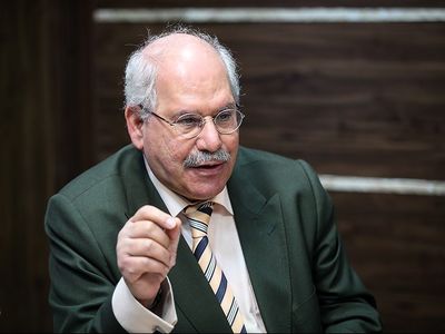دلار 10 هزار تومانی ربطی به تحریم‌های احتمالی ندارد