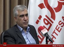 سفرا طوری انتخاب می‌شوند که آشنایی با مباحث اقتصادی نداشته باشند