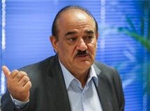 سازمان تعاونی روستایی جلوی فعالیت تشکل‌های کشاورزی را گرفته/ دولت درد دامدار را نمی‌داند