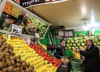 میوه با قیمت‌های نجومی فعلی برای کارگران تبدیل به کالای لوکس شده است