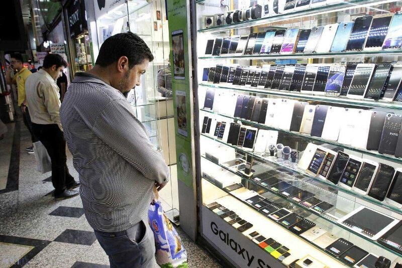 تعرفه واردات گوشی‌های بالای ۶۰۰ دلار از ۵ به ۱۲ درصد می‌رسد