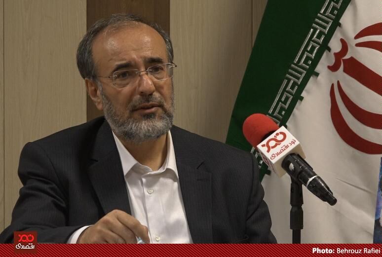 رئیس جمهور باید درباره کوله بری و سوخت بری پاسخگو باشد