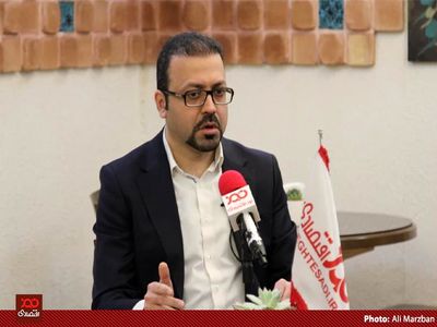 عکس/ گفتگو با نادر بوالحسنی، تحلیلگر بازار سرمایه