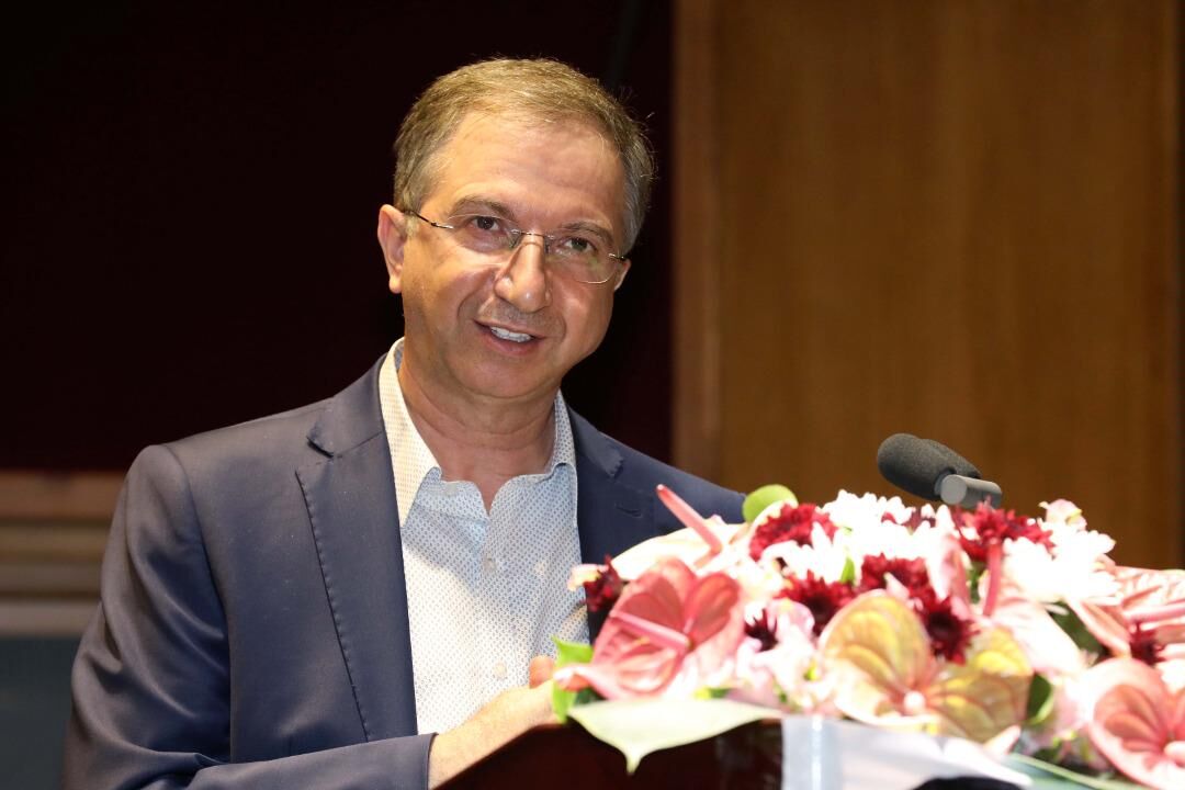 گروه مالی دی بازوی قابل اتکای بانک در سودآوری است